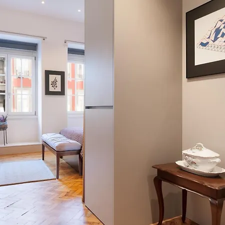 Blue Moon Apartment